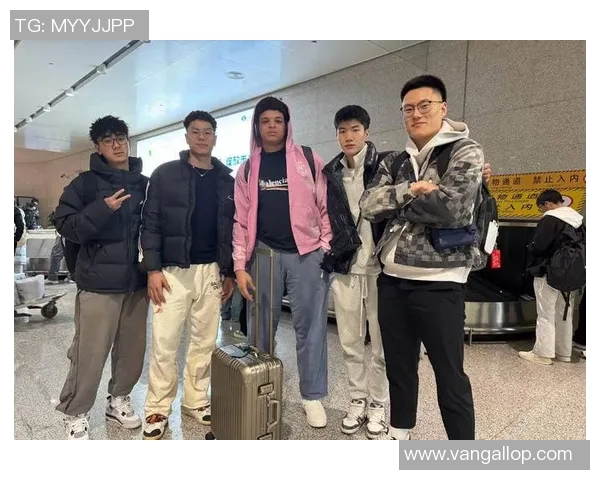 上海足球新星崛起近期有哪些备受瞩目的明星球员引发关注