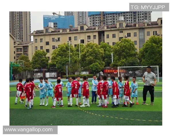 与足球明星们亲密接触的机会让你感受不一样的足球魅力与激情