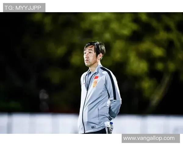 中国足球明星独家采访揭秘成长历程与未来梦想的背后故事