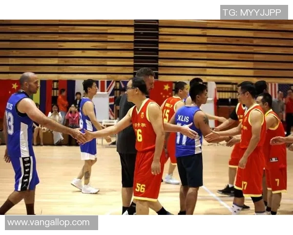 南京篮球队展现灵活战术与团队配合的精彩表现分析