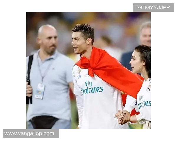 情侣头像背景足球明星的浪漫瞬间与激情时刻分享 情侣头像背景足球明星的浪漫瞬间与激情时刻分享